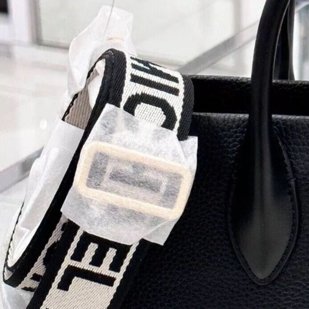 Michael Kors Black Crossbody Handbag - Picture 6 of 7